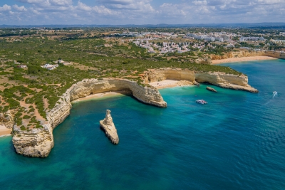 Algarve é considerado o "Melhor Destino de Verão 2020"