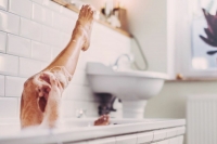 Lava as pernas quando toma banho?